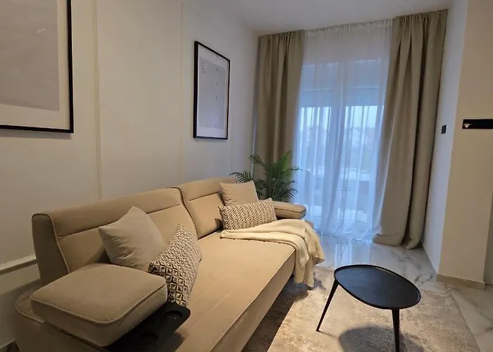 Sotto Il Sole 아파트 Surčin